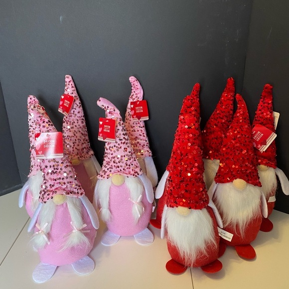 10 Gnomes - 5pink and 5 red with sequin hats - Cute holiday decorations & gifts - Picture 1 of 3